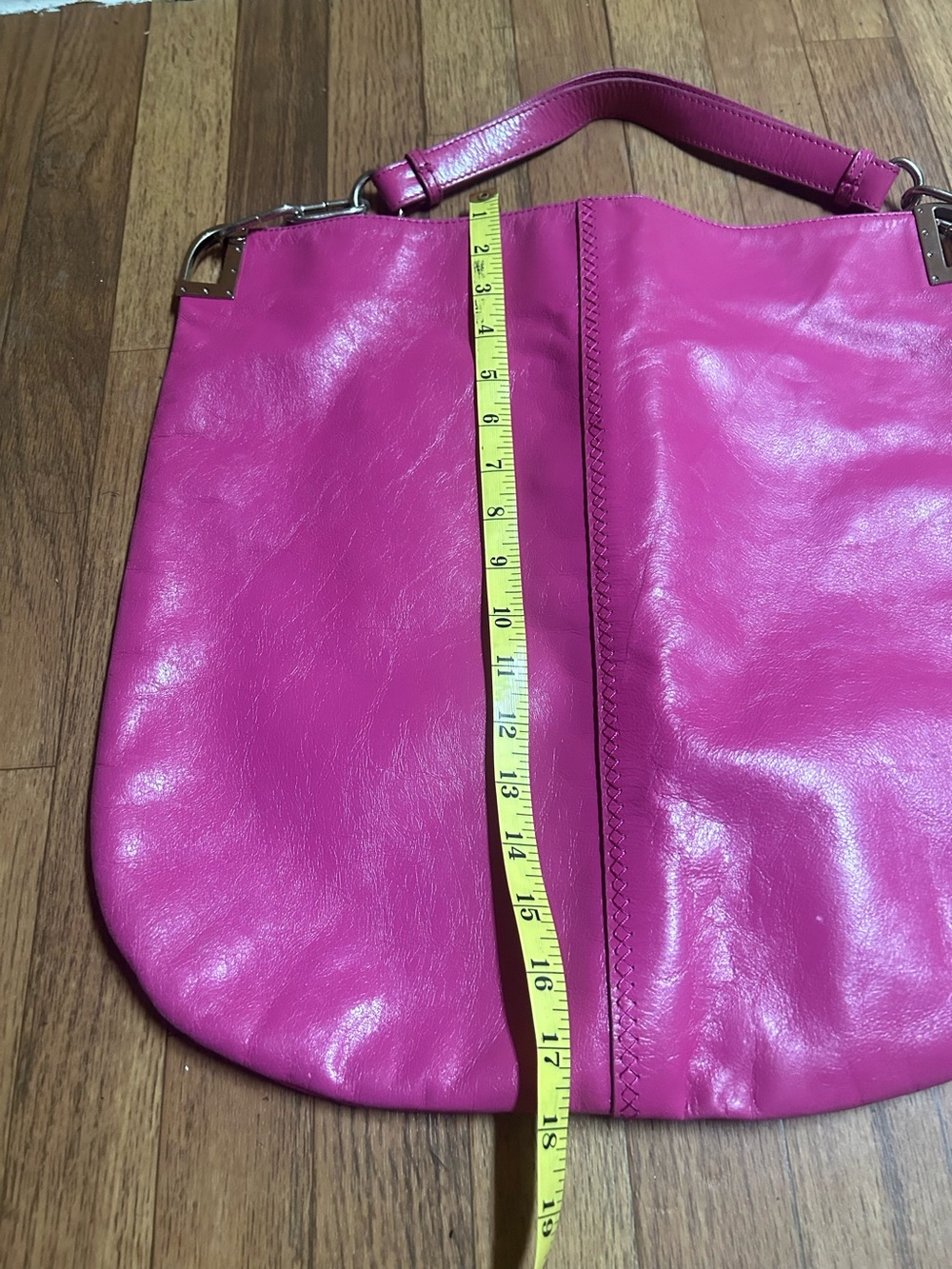 Badgley Mischka Women's Hot Pink Leather Shoulder Bag - Picture 3 of 9